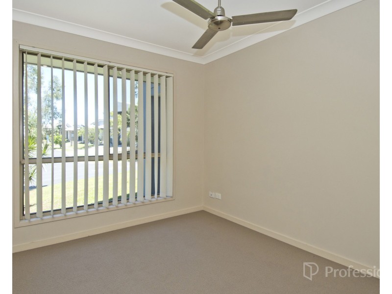 82 Woodlands Blvd, Waterford QLD 4133