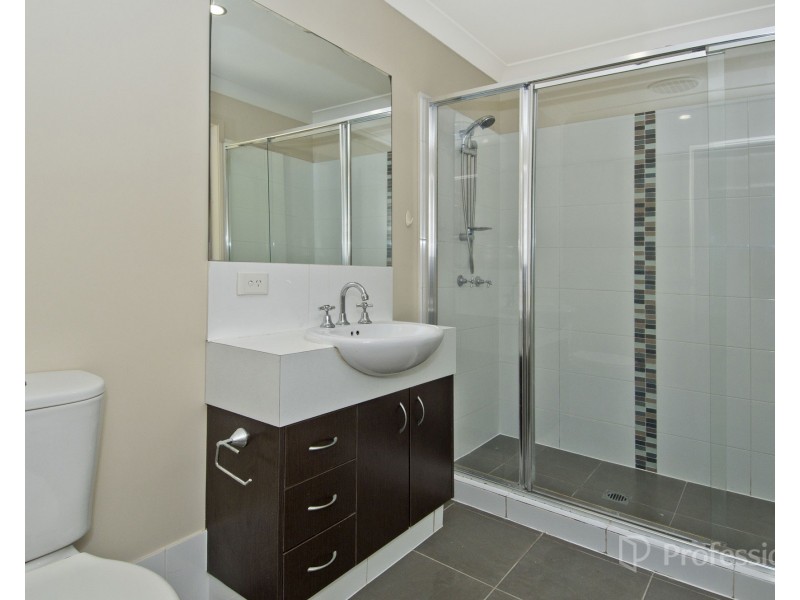 82 Woodlands Blvd, Waterford QLD 4133