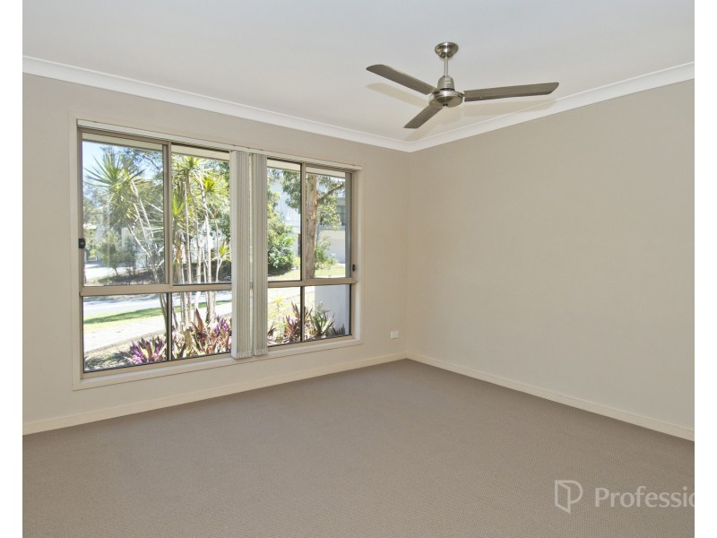 82 Woodlands Blvd, Waterford QLD 4133