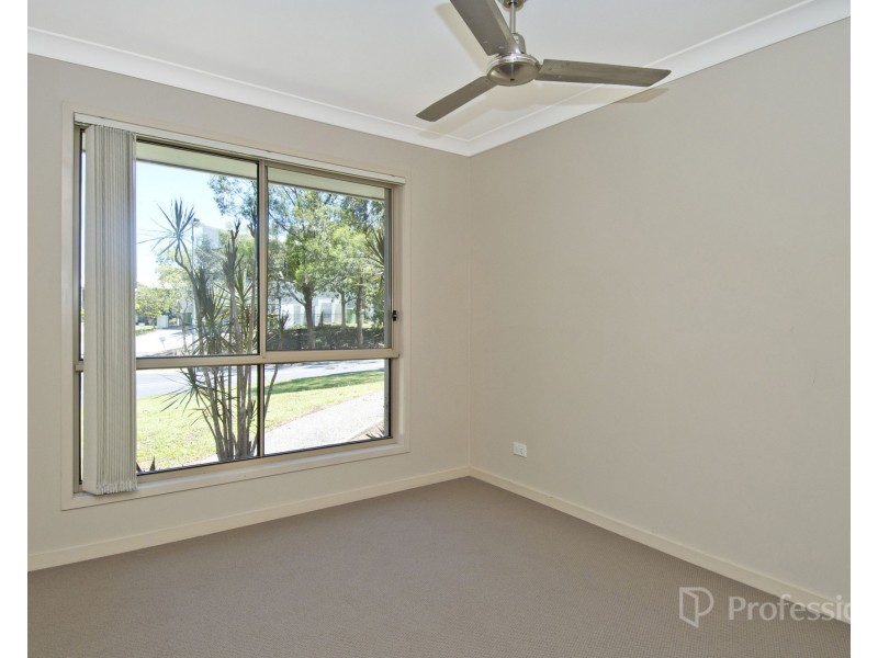 82 Woodlands Blvd, Waterford QLD 4133