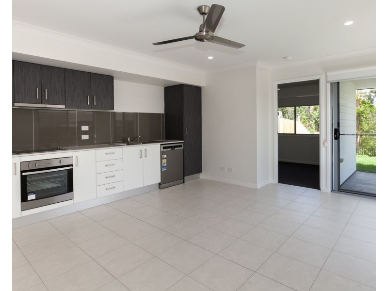 2/23 Haven Drive, Holmview QLD 4207