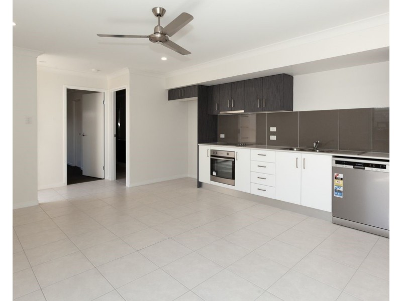 2/23 Haven Drive, Holmview QLD 4207