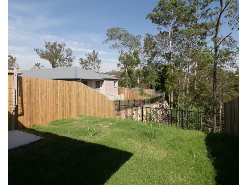 2/23 Haven Drive, Holmview QLD 4207