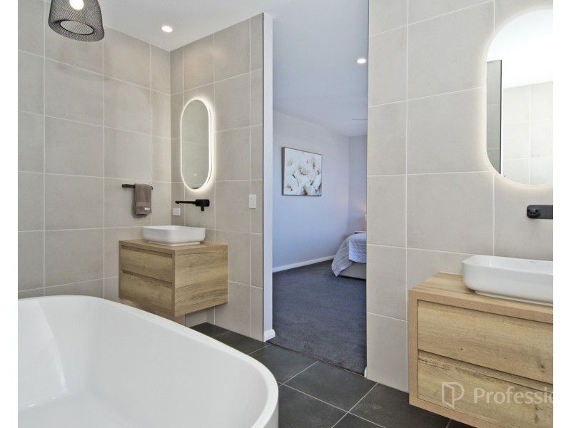 289 Harbour Boulevard, Jacobs Well QLD 4208