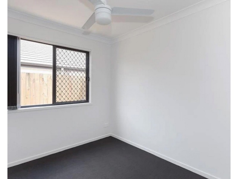 2/45B Pinelands Street, Loganlea QLD 4131