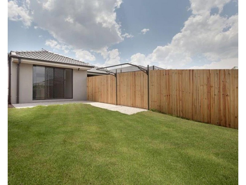 2/45B Pinelands Street, Loganlea QLD 4131