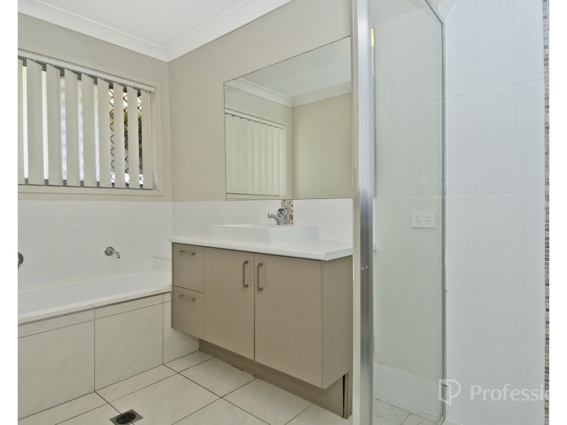 35 Sunstone Court, Logan Reserve QLD 4133