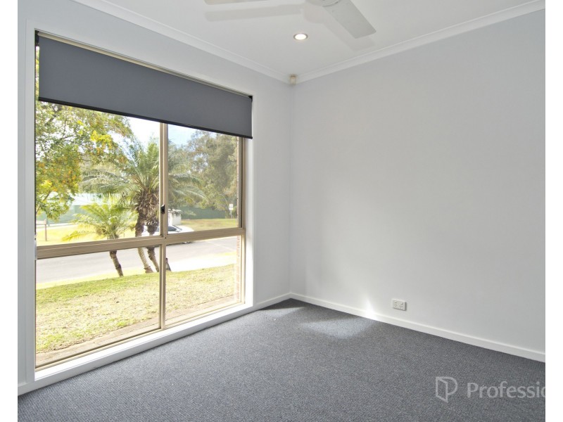 25 Loane Drive, Edens Landing QLD 4207