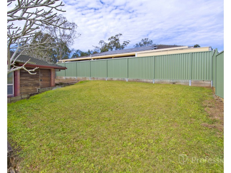 25 Loane Drive, Edens Landing QLD 4207