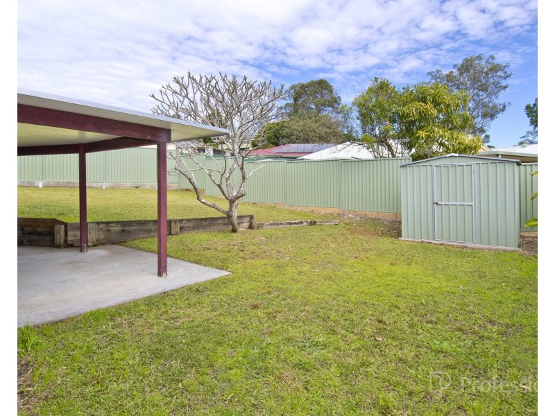 25 Loane Drive, Edens Landing QLD 4207