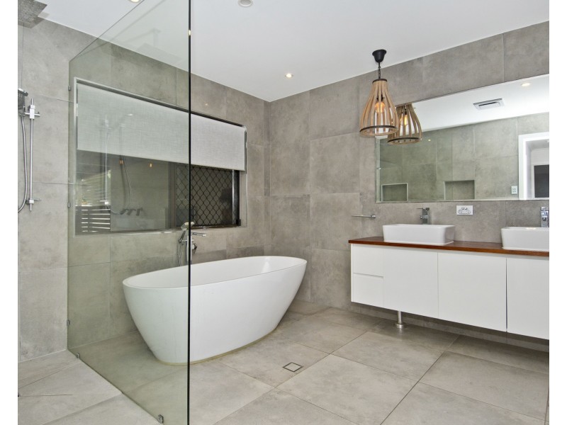 63 Kaiser Drive, Windaroo QLD 4207