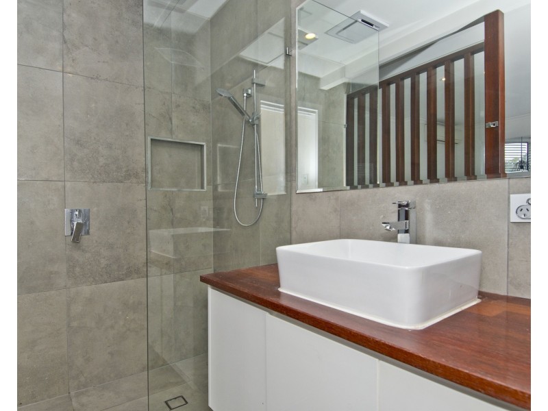 63 Kaiser Drive, Windaroo QLD 4207