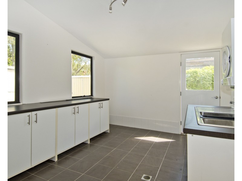 63 Kaiser Drive, Windaroo QLD 4207