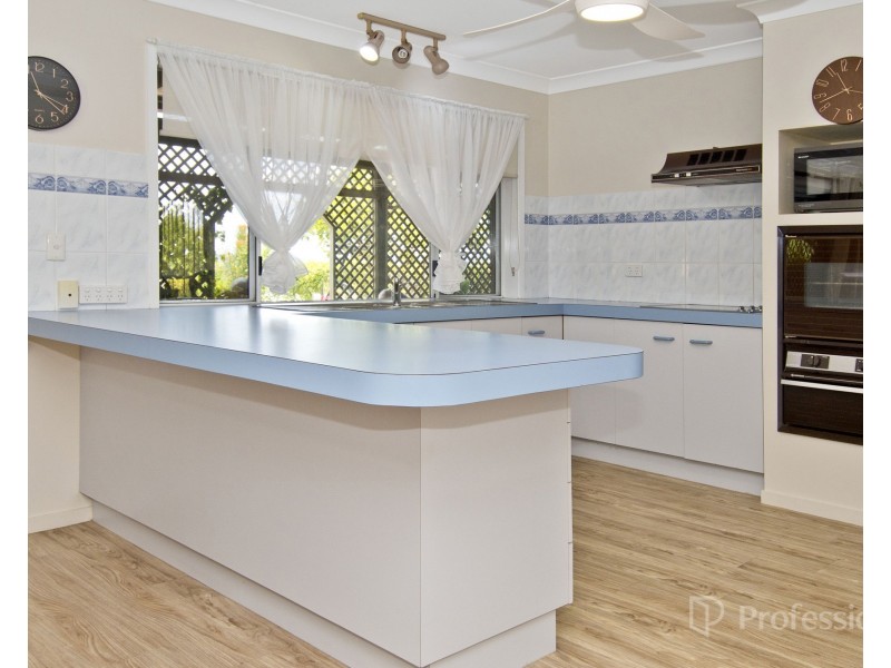 7 Lance Drive, Mount Warren Park QLD 4207