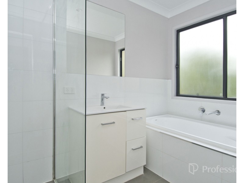 49 Adelaide Street, Kingston QLD 4114