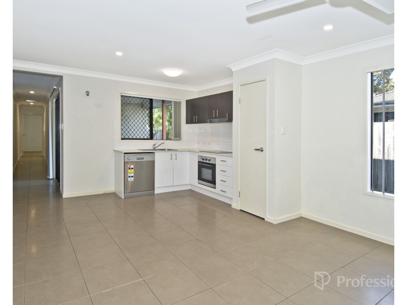 2/2 Linton Street, Loganlea QLD 4131