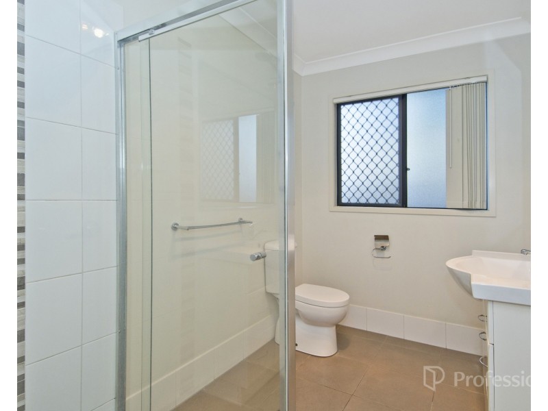 2/2 Linton Street, Loganlea QLD 4131