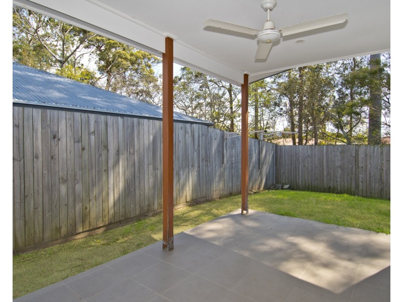 1/2 Linton Street, Loganlea QLD 4131