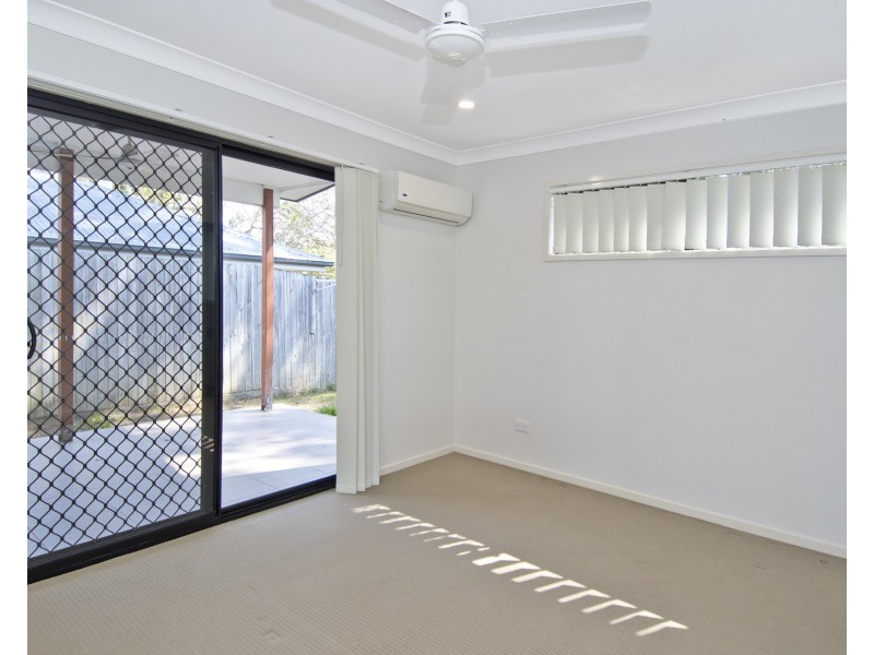 1/2 Linton Street, Loganlea QLD 4131
