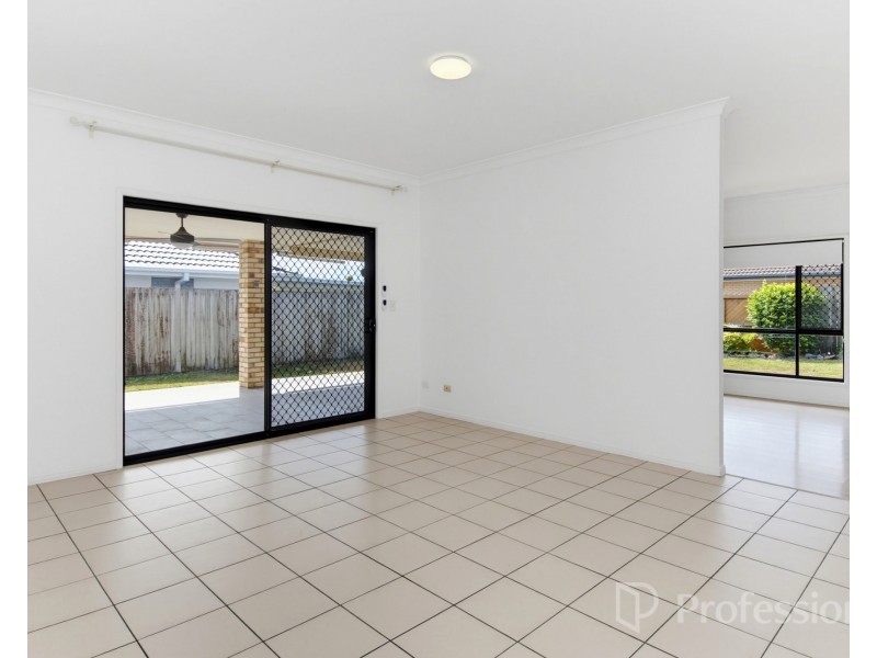 10 Bella Vista Circuit, Edens Landing QLD 4207