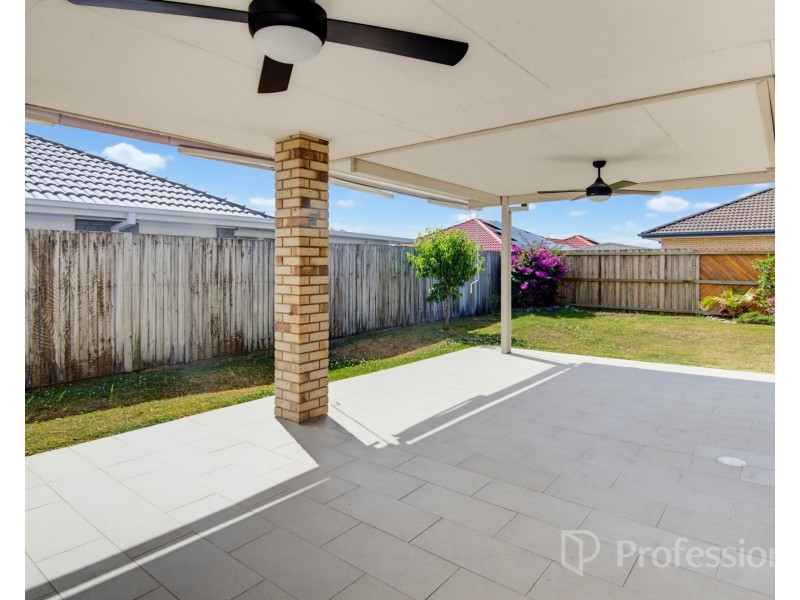 10 Bella Vista Circuit, Edens Landing QLD 4207