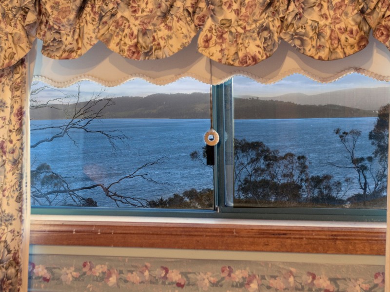 130 Fort Direction Road, South Arm TAS 7022