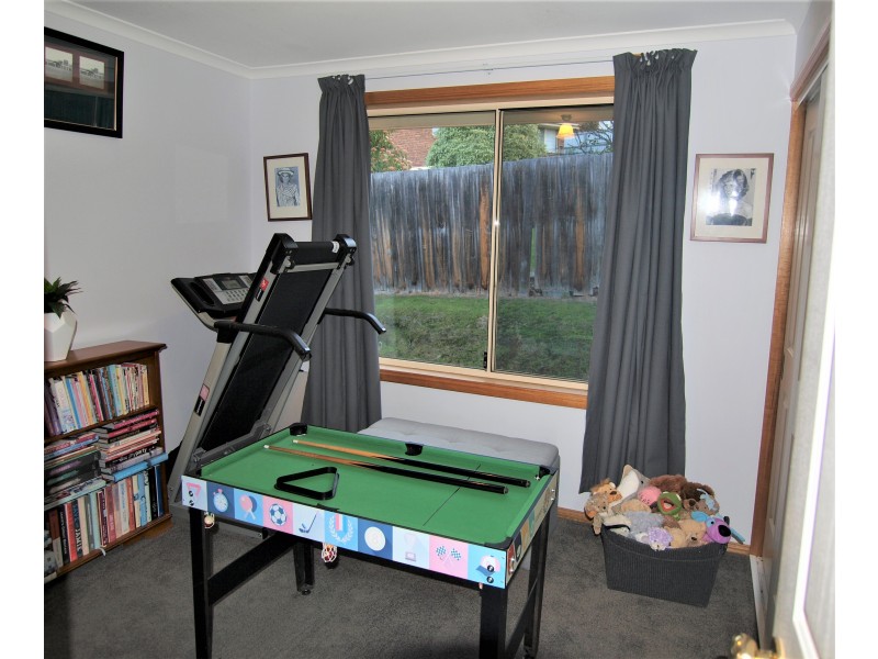 75 Ruth Drive, Lenah Valley TAS 7008