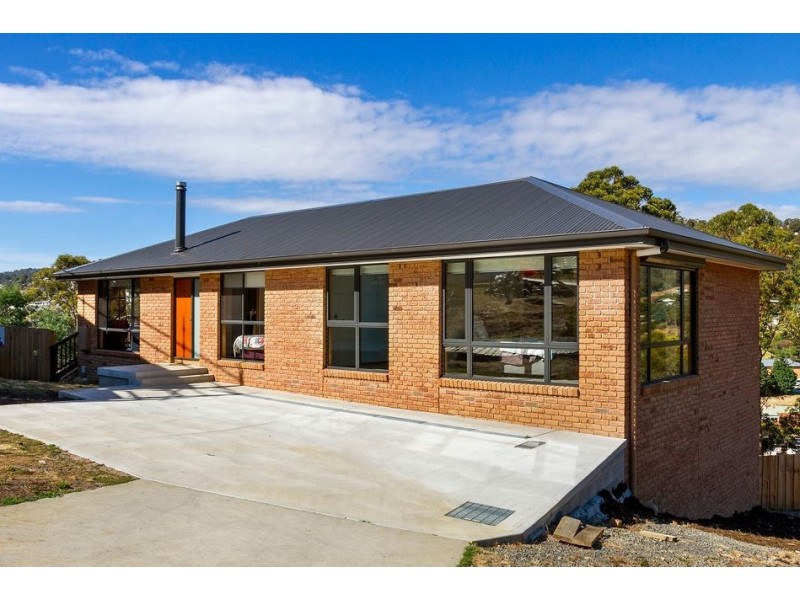 20 Stevens Farm Drive, West Hobart TAS 7000