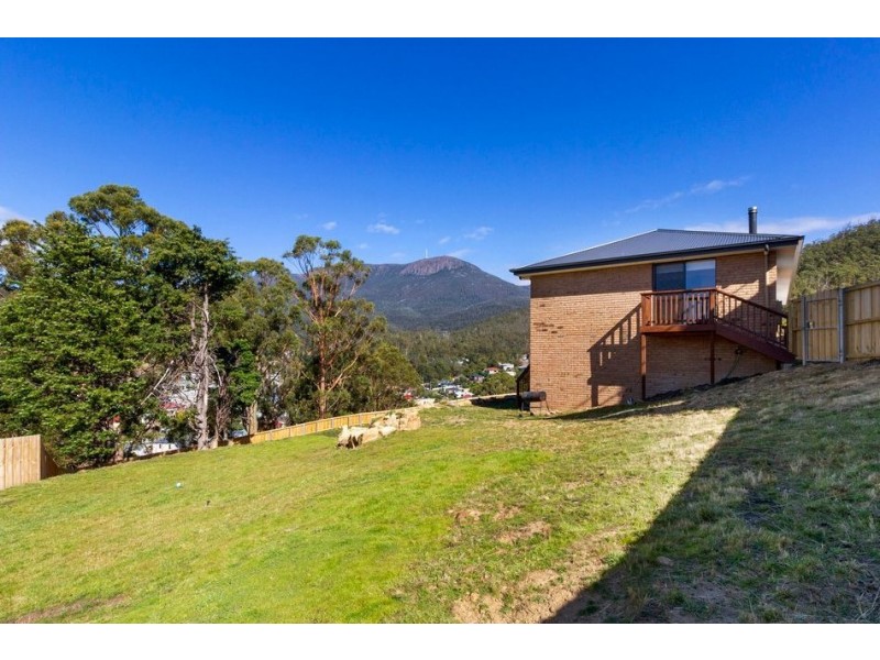 20 Stevens Farm Drive, West Hobart TAS 7000