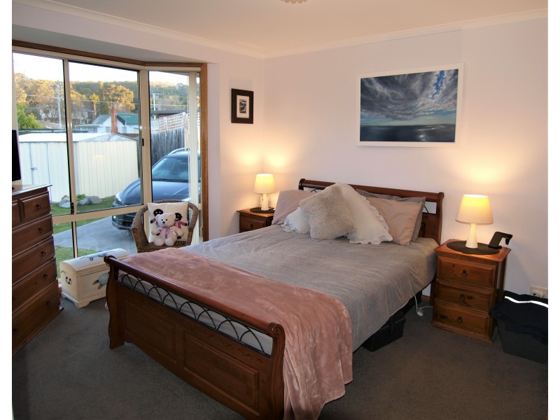 75 Ruth Drive, Lenah Valley TAS 7008