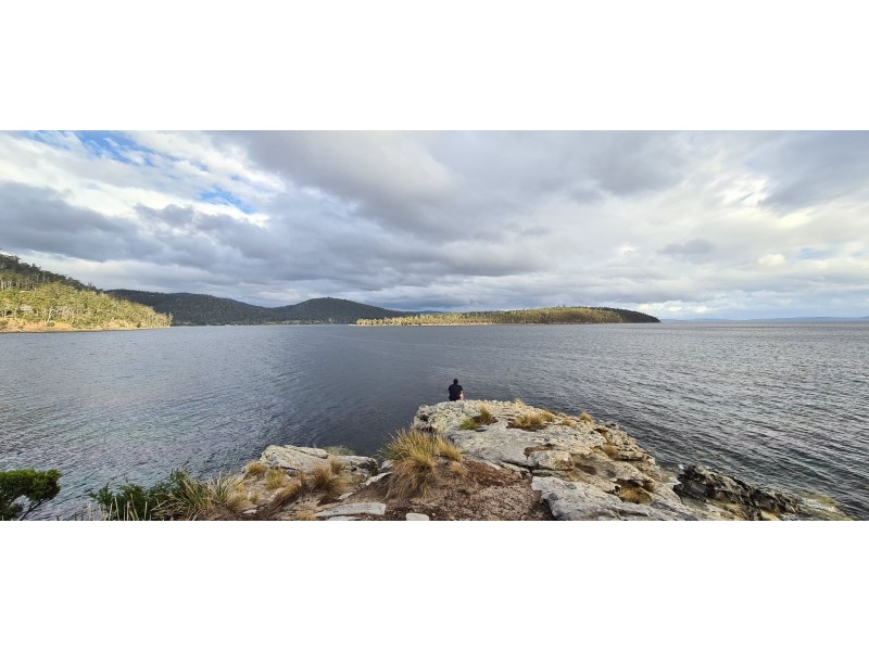 ‘The Moorings’/228 Randalls Bay Road, Randalls Bay TAS 7112