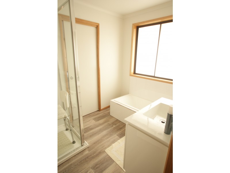 2/9a Eaton Place, Bridgewater TAS 7030