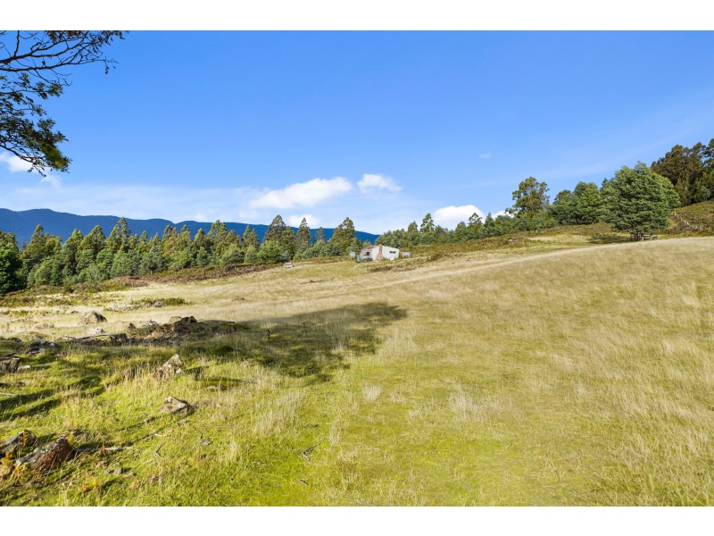 303 Rinadena Road, Moogara TAS 7140