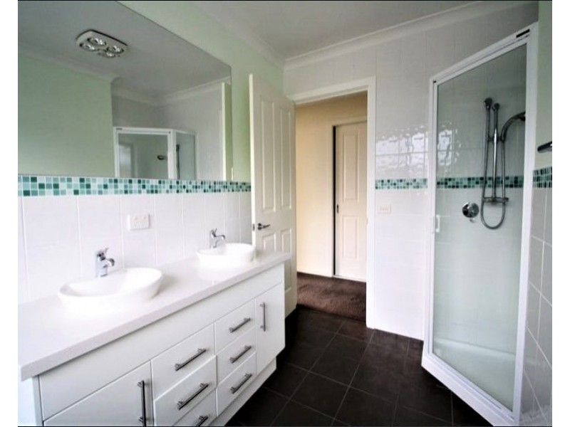 2/644 Oceana Drive, Tranmere TAS 7018