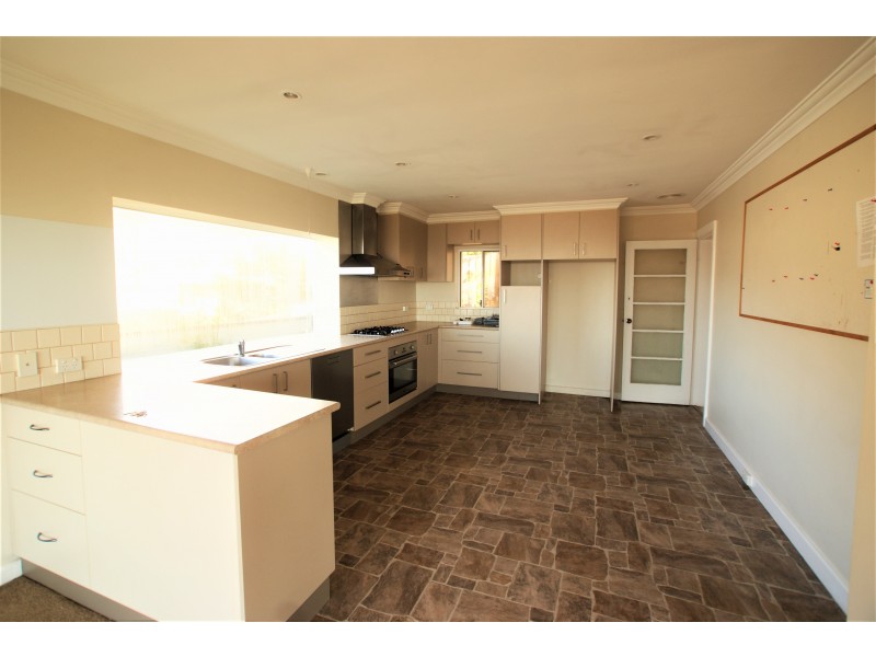 11 Hooper Crescent, Mount Stuart TAS 7000