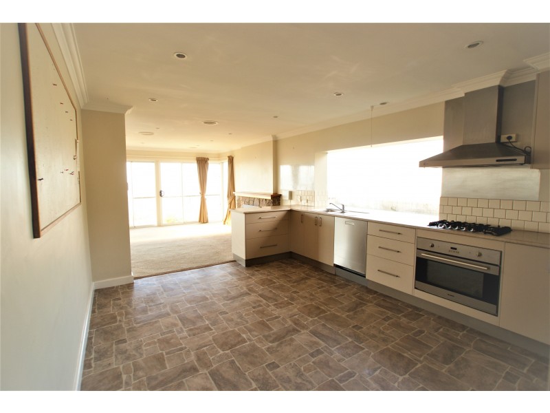 11 Hooper Crescent, Mount Stuart TAS 7000