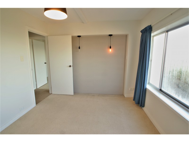 11 Hooper Crescent, Mount Stuart TAS 7000