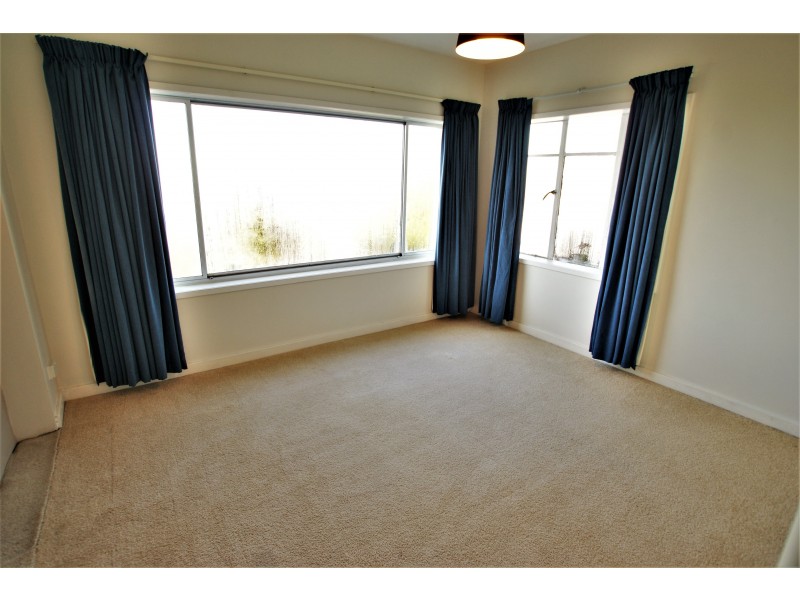 11 Hooper Crescent, Mount Stuart TAS 7000