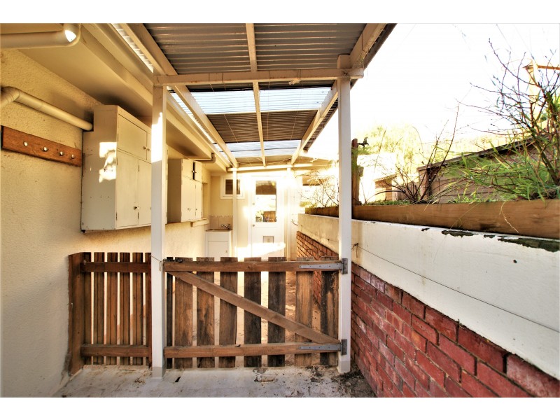 11 Hooper Crescent, Mount Stuart TAS 7000