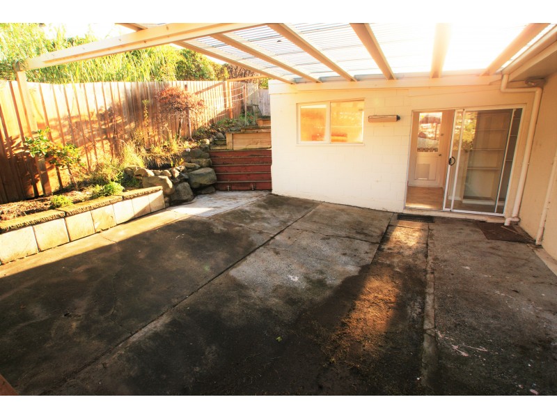 11 Hooper Crescent, Mount Stuart TAS 7000