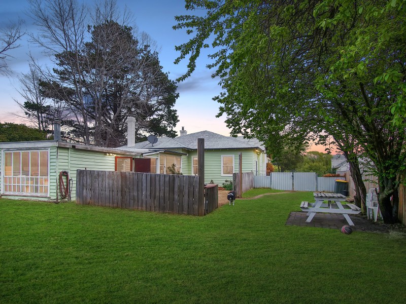 84 Main Street, Kempton TAS 7030