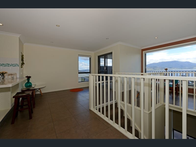 1/644 Oceana Drive, Tranmere TAS 7018