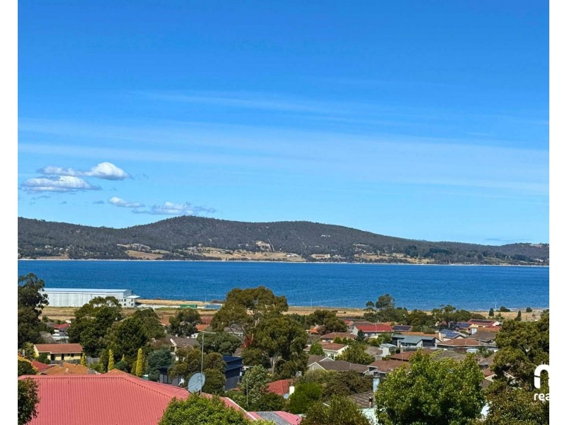 11 Bland Court, Rokeby TAS 7019