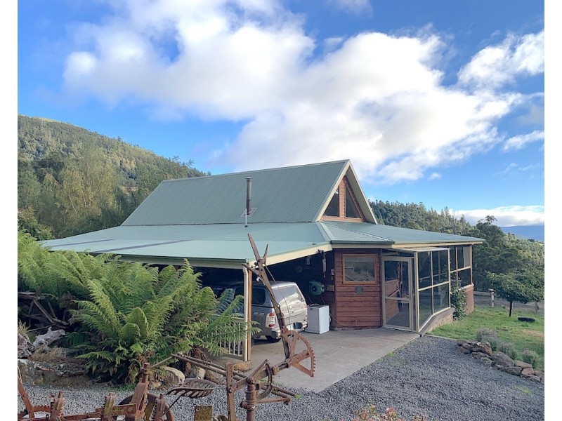 386 White Timber Road, Lachlan TAS 7140