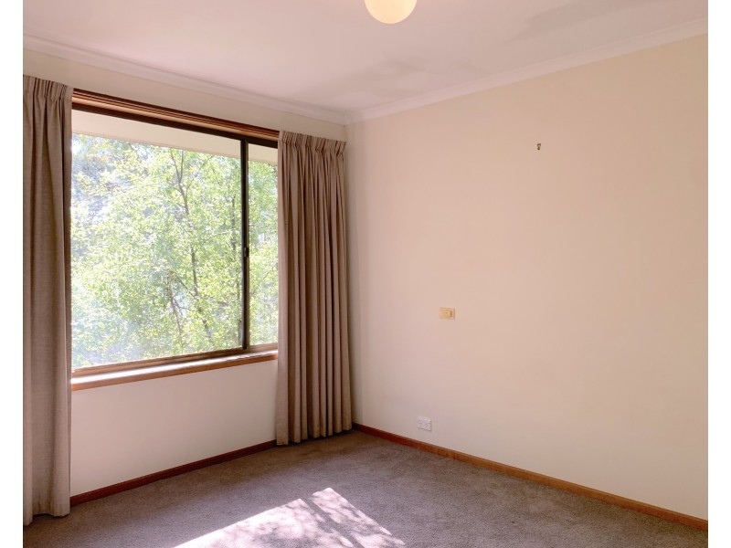 2/30 Rialannah Road, Mount Nelson TAS 7007