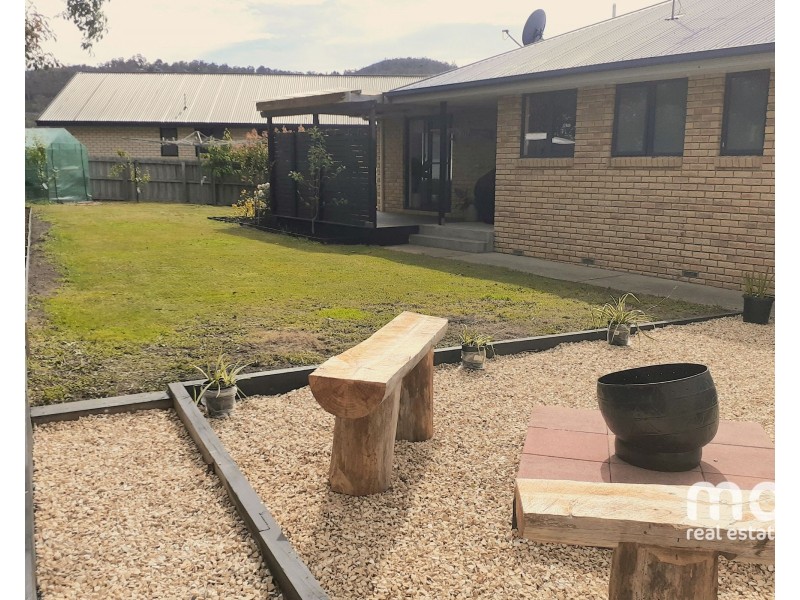 31 Manor Gardens, Kingston TAS 7050