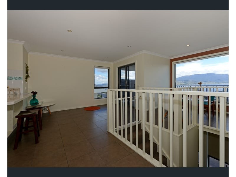 1/644 Oceana Drive, Tranmere TAS 7018