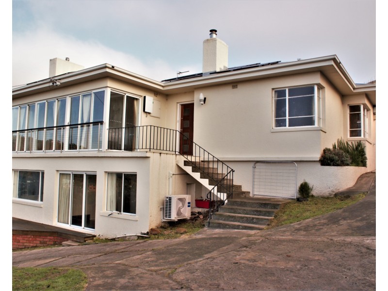 11 Hooper Crescent, Mount Stuart TAS 7000