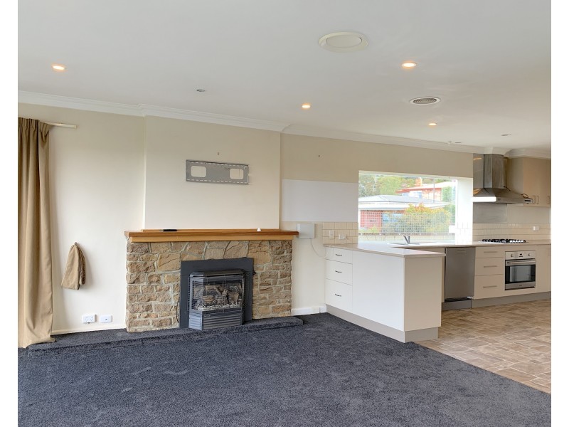 11 Hooper Crescent, Mount Stuart TAS 7000