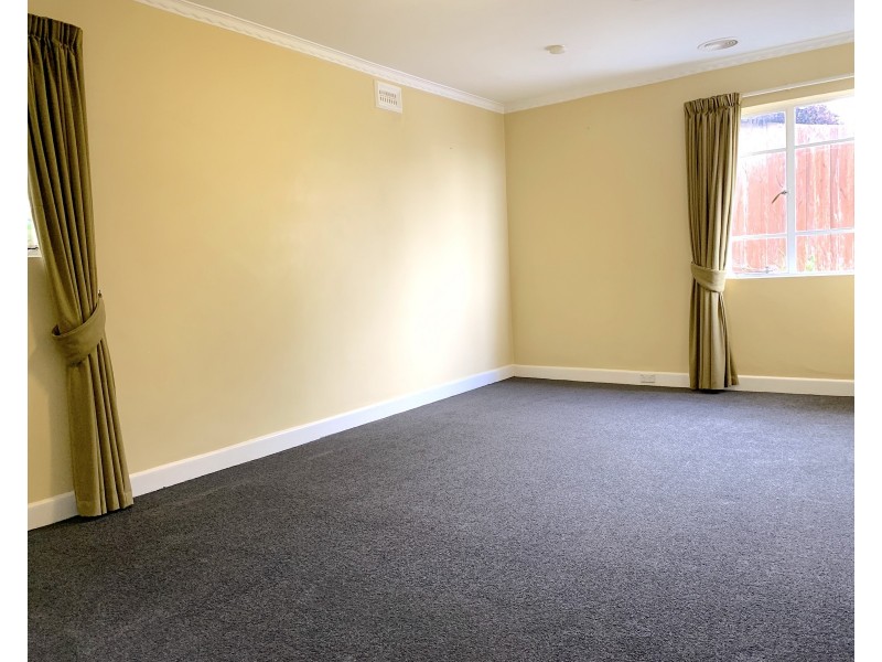 11 Hooper Crescent, Mount Stuart TAS 7000